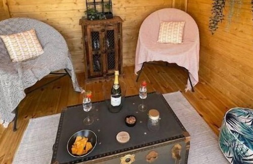 Maidstone Casa | Star's Special Sanctuary, Dogs Welcome, Luxury