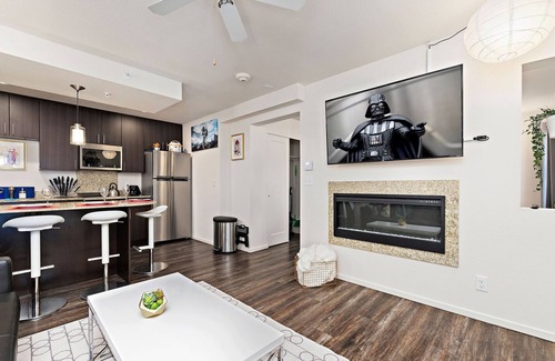 Prairie Village Apartamento | ★✪Star Wars✪KING BD✪No Stairs!✪Fast Wifi✪Dedicated Covered Parking✪★