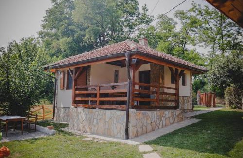 Gornji Milanovac Casa | Stara kuća i brvnara