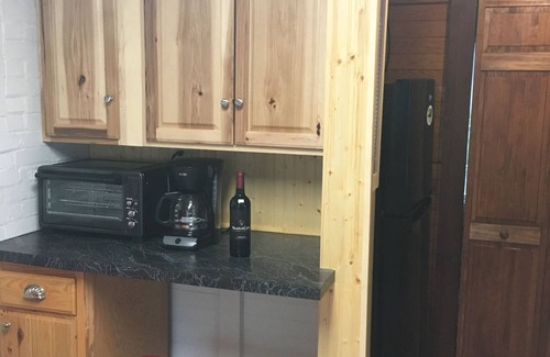 Saranac Lake Cabina | Starboard Point es un retiro de vacaciones SÓLO EXCESO, ACCESO DESDE EL BARCO SOLAMENTE