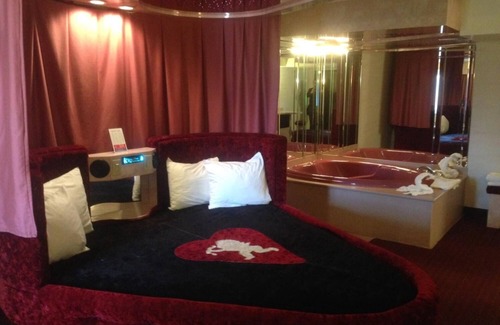 Naperville Hotel | Stardust Motel