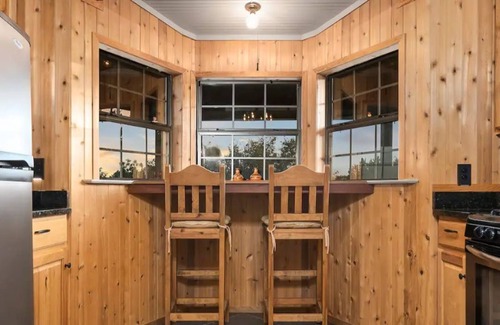 Fredericksburg Cabina | Stardust Valley Ranch - Secluded - Amazing Views