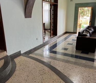 Arusha Cama Y Desayuno | Starehe Villa