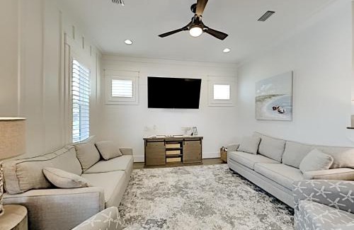 Lakeside at Blue Mountain Beach Casa | Starfish Sanctuary