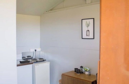 West Buckland Alquiler De RV | Stargaxing, hot tub and wood fire