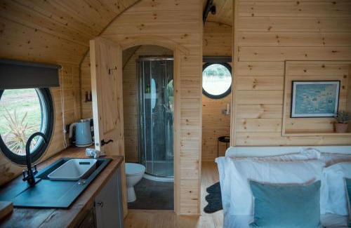 Mabe Otro | Stargaze at OLJU Lodges