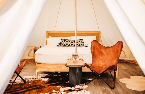 Klamath Falls Alquiler De RV | Stargazer Bell Tent at The Rossetto Ranch