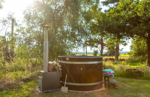 Bromsash Otro | Stargazer Glamping UK Orion 4-Person
