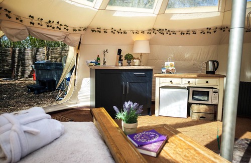 Aldborough Alquiler De RV | Tienda de campaña-Panorámico-Communal washrooms-Vista al campo-Stargazer