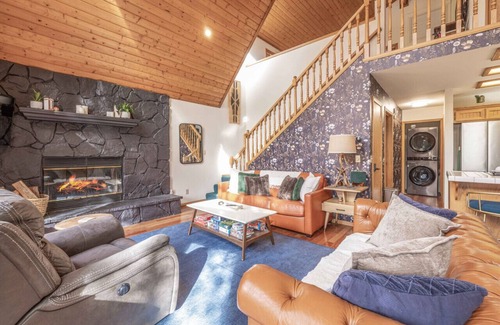 Sugarloaf Chalet De Esquí | Stargazer: A-Frame, Jacuzzi, Dogs Ok, Trails, AC