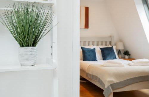 Newbury Apartamento | StarHost Residences - Central 3 Bed Apartment at Regents Court, Newbury