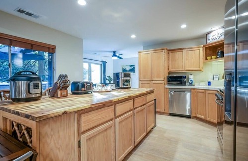 Sugar Pine Cabina | Starlight Cabin, Hot Tub, Game Room