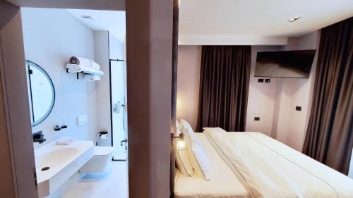 Tirana Hotel | StarLight Hotel