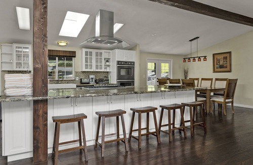 Cloverdale Casa | 4Br / 3Ba Hillside Alexander Valley Home con piscina enterrada