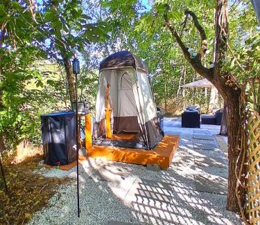 Ruby Otro | Starlit Riverfront Glamping Suite AC, WiFi, Games