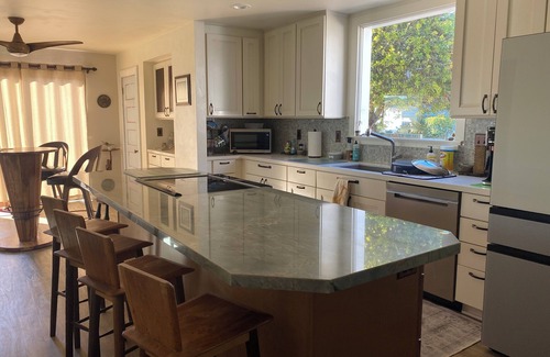 Cayucos Casa | StarLitSands - Comfortable 2-bed house in Cayucos, view of Morro Rock and Ocean