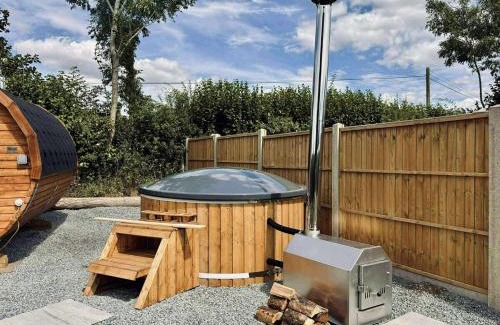 Yarpole Chalet De Esquí | Starry Nights Escape - Hot Tub & Sauna
