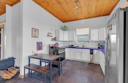 Claunch Apartamento | Starry Sky + Serene Setting: Rural New Mexico Gem