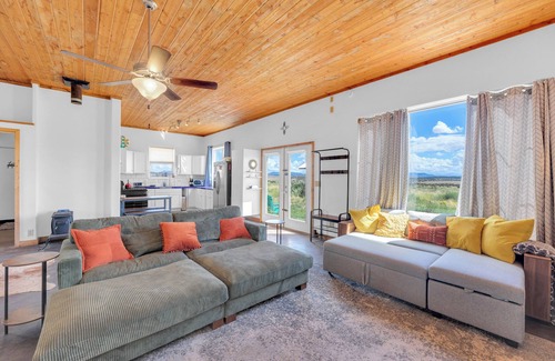 Claunch Apartamento | Starry Sky + Serene Setting: Rural New Mexico Gem