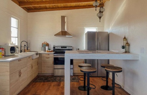 Wonder Valley Casa | Star’s Hollow: Peace, Stars & 15min to Joshua Tree National Park Entrance
