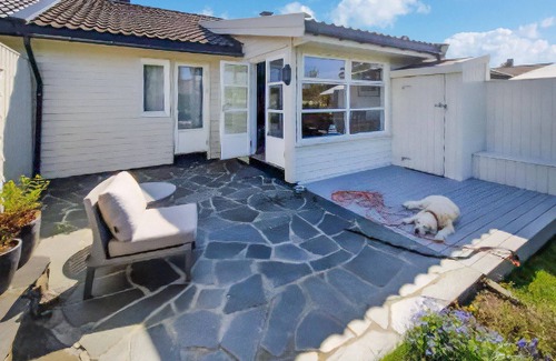 Kristiansand Casa | Start from this beautiful quality house directly to hikes to the surrounding lakes.