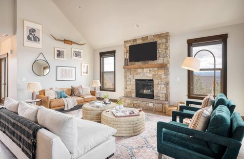 Powell Butte Casa | Starview at Brasada Ranch Resort by AvantStay Stunning Home w/ HotTub & Close To World Class Golf!