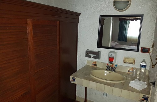 Chihuahua Hotel | State Inn