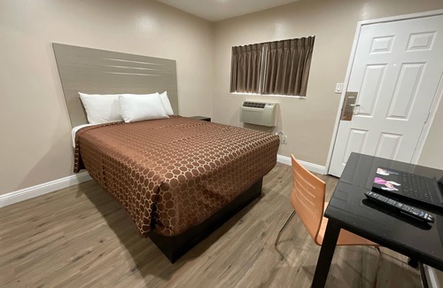 South Gate Hotel | State Motel