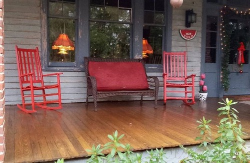 Brunson Casa | Stately 2-story historic home maintains original charm and charater.