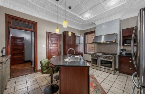 Central West End Casa | Stately 8BR Historic CWE Home / ABODEbucks