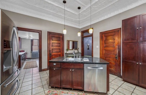 Central West End Casa | Stately 8BR Historic CWE Home / ABODEbucks