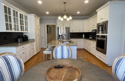 Evans Casa | Stately colonial minutes from Augusta National golf course w/pool, movie theatre