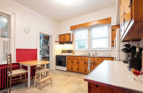 Cheriton Casa | Stately historic 3bdr shore house near Cape Charles, boat parking, pet friendly