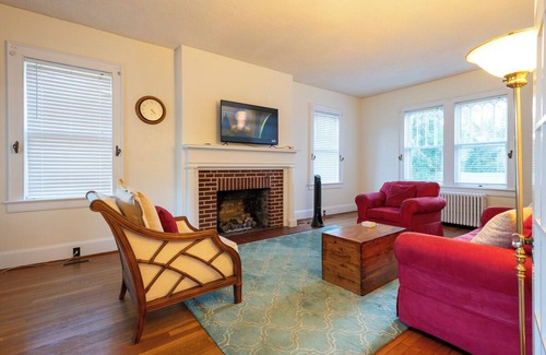 Cheriton Casa | Stately historic 3bdr shore house near Cape Charles, boat parking, pet friendly