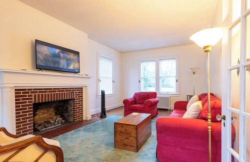 Cheriton Casa | Stately historic 3bdr shore house near Cape Charles, boat parking, pet friendly