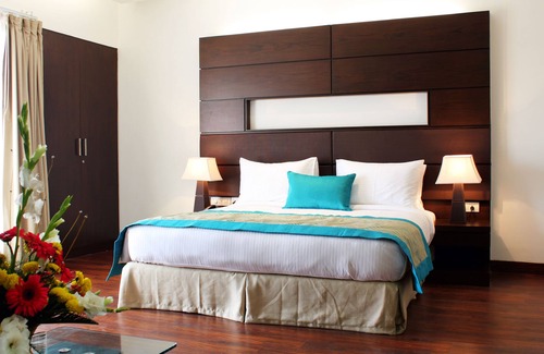 Sushant Lok Hotel | Stately Suites MG Road