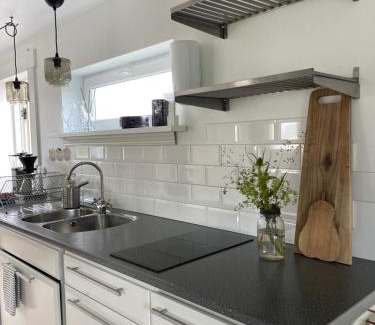 Varberg Casa | Station Bed and Kitchen Guesthouse