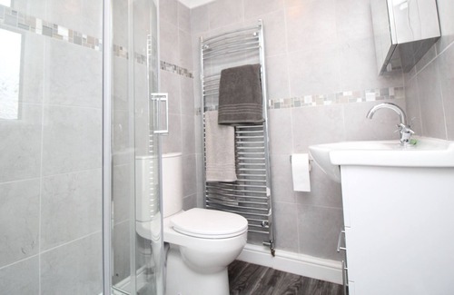 Morley Otro | Station House - 3 Bed that Sleeps 5.