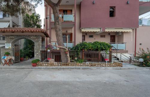 Sarti Hotel | Stavros Compass