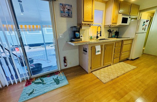 Key Largo Alquiler De RV | Stay 2 nights, 3rd night 10% thru June 30th, 2025