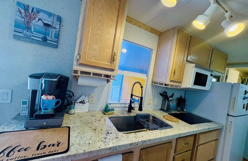Key Largo Alquiler De RV | Stay 2 nights, 3rd night 10% thru June 30th, 2025
