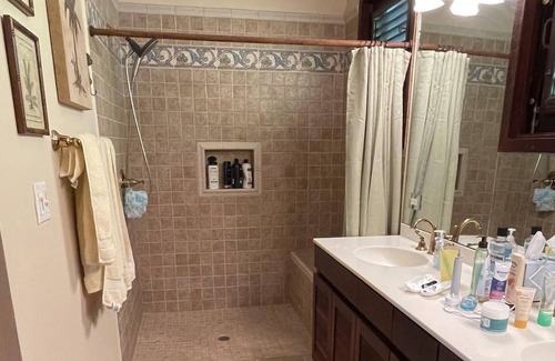 Estate River Casa | Stay 7 nights - get 1 night free!! GORGEOUS VILLA, GATED COMMUNITY!