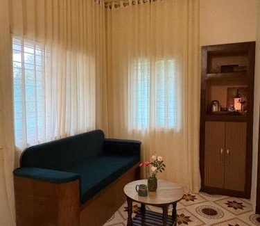 Nashik Cama Y Desayuno | Stay a Li'l Bit More