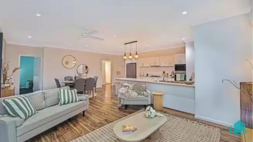 Murrays Beach Casa | Stay A While at Murrays Beach