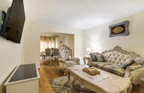 Ellendale Casa | Stay and Play in Memphis Family Home with Yard!