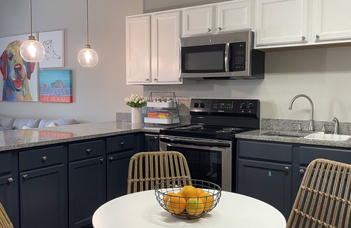 Starkville Condominio | Stay and play in the heart of everything Starkville has to offer!