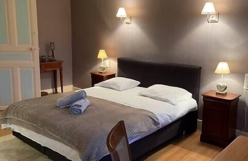 Mervans Otro | Stay at Château de Glairans: Pool and Park