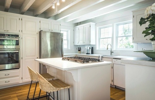 Gloucester Casa | Stay at Lighthouse Beach