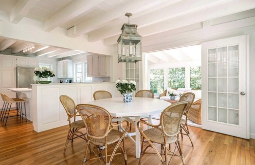 Gloucester Casa | Stay at Lighthouse Beach