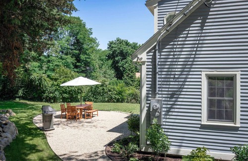 Gloucester Casa | Stay at Lighthouse Beach